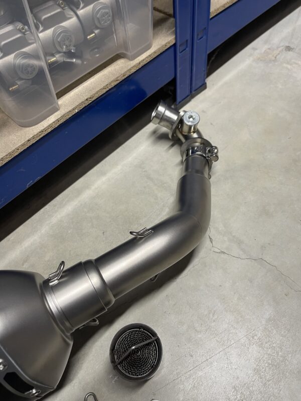 Vespa GTS 125-300 Auspuffanlage / Vollcarbon – Bild 4
