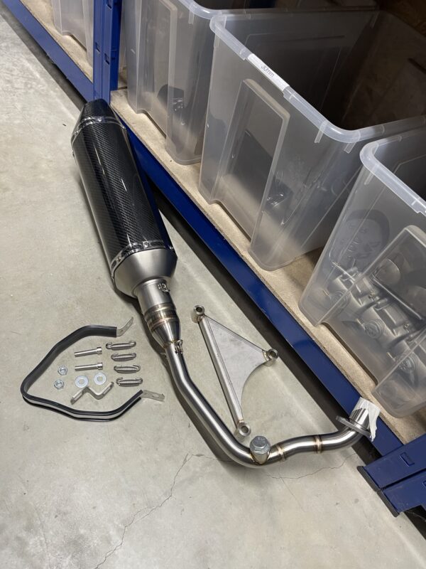 Vespa Sprint/Primavera 125-150 Auspuffanlage / Vollcarbon – Bild 4