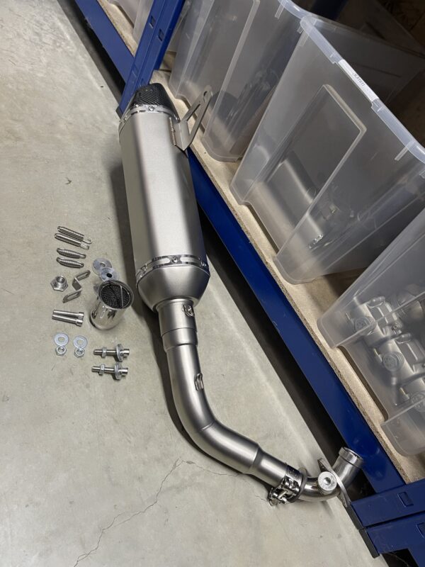 Vespa GTS 125-300 Auspuffanlage / Carbon – Bild 5